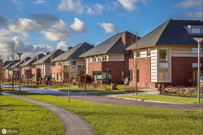 紅磚被禁,輕鋼為何在全國推起熱潮?看完央視報道頓時懂了(圖4) 紅磚被禁,輕鋼為何在全國推起熱潮?看完央視報道頓時懂了(圖4)