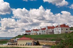 輕鋼別墅不牢固？一打就爛？來看看輕鋼的正規(guī)施工過程就知道了