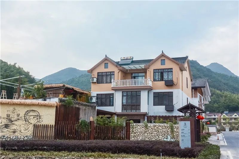 裝配式建筑助力鄉(xiāng)村振興,把閑置宅基地改造成了網(wǎng)紅民宿!(圖5) 睿婕輕鋼別墅