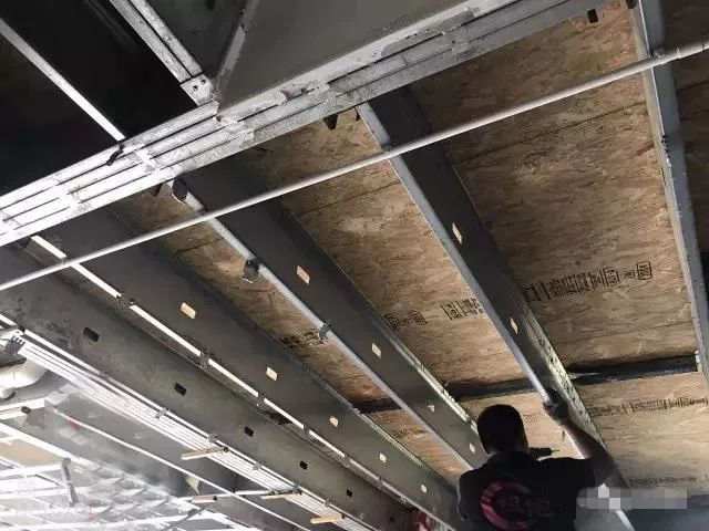 輕鋼別墅不會(huì)生銹,看看拆掉19年前的輕鋼別墅!(圖9) 睿婕輕鋼別墅