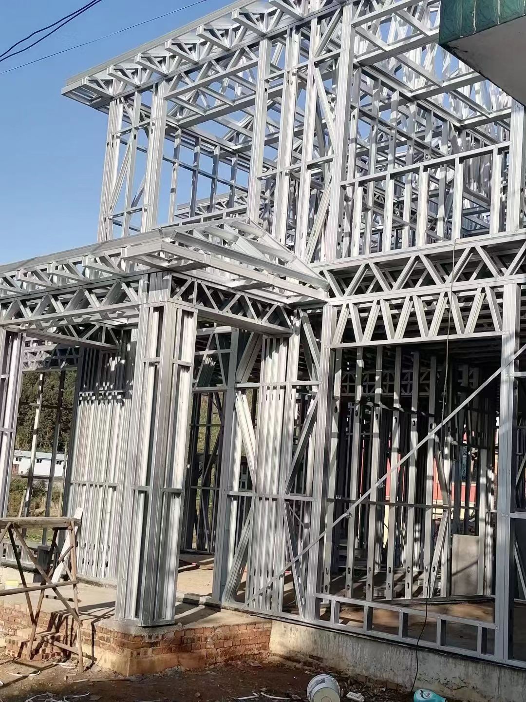  輕鋼別墅如何安裝化糞池？