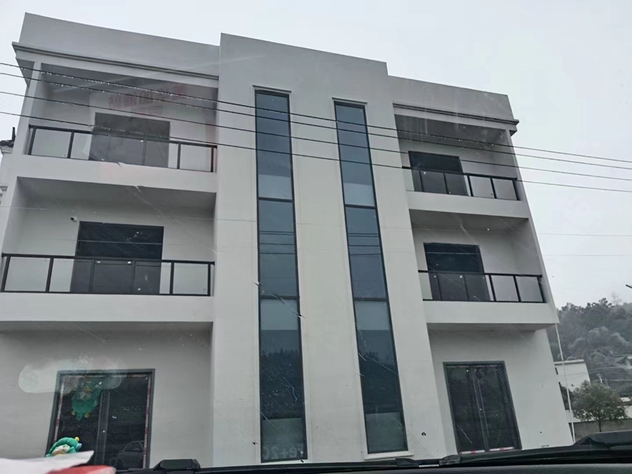 睿婕萍鄉(xiāng)輕鋼別墅研學(xué)樓正式竣工完成,并交付業(yè)主使用!(圖4) 睿婕萍鄉(xiāng)輕鋼別墅研學(xué)樓正式竣工完成,并交付業(yè)主使用!(圖4)