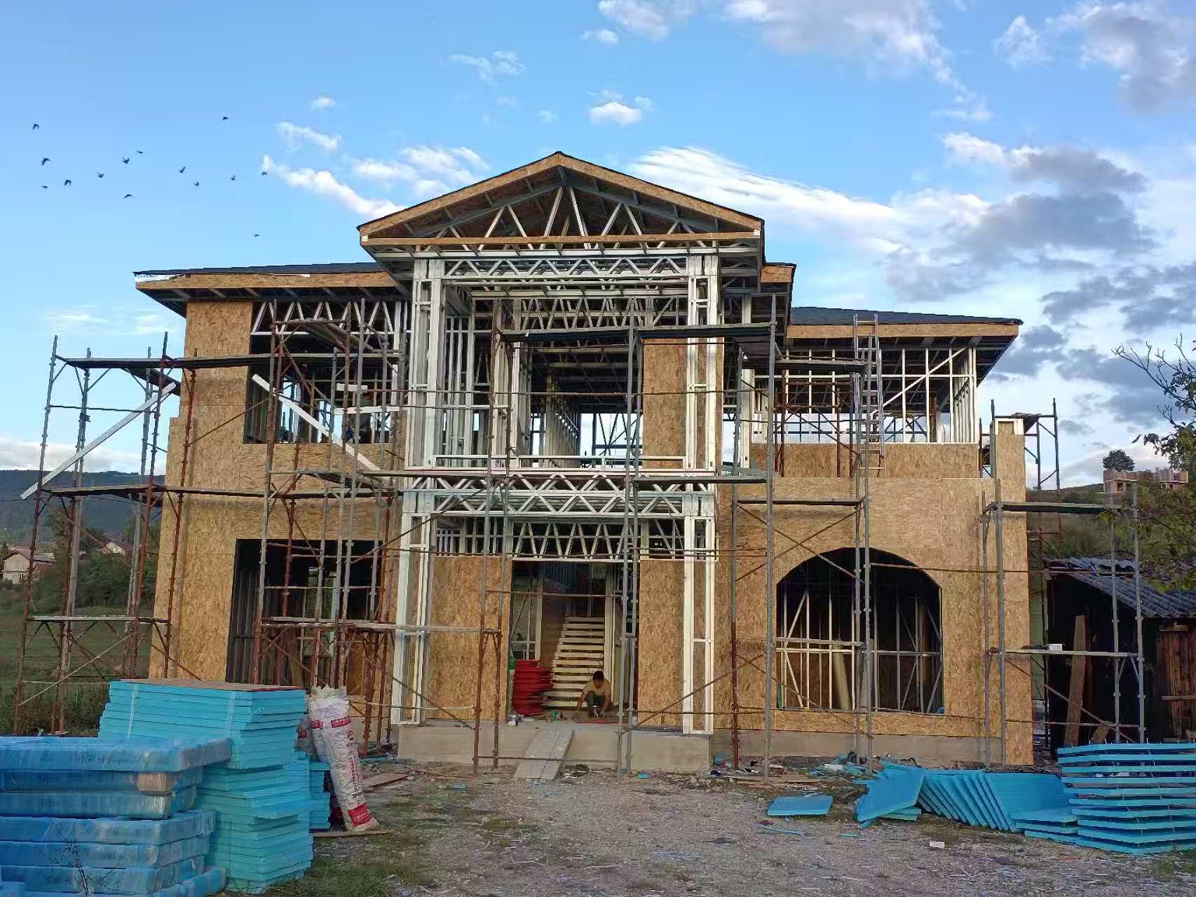 睿婕輕鋼別墅海外項目施工現場(2) 睿婕輕鋼別墅海外項目施工現場(2)