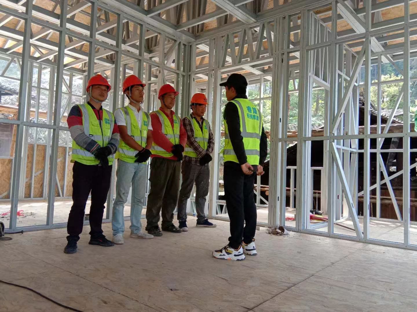 睿捷輕鋼別墅施工團隊 睿捷輕鋼別墅施工團隊